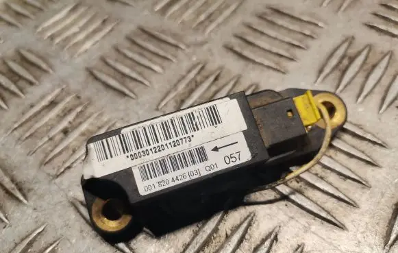 Mercedes-Benz C W203 Airbag deployment crash/impact sensor 0018204426