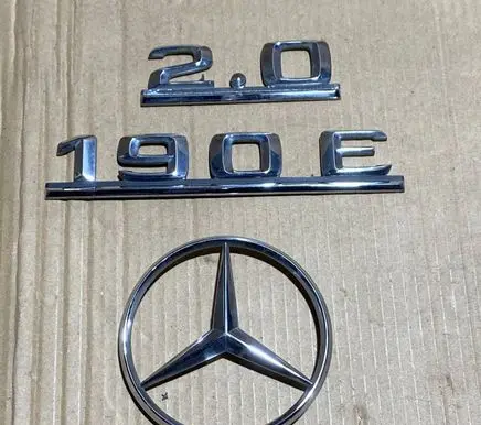 Mercedes-Benz 190 W201 Manufacturer badge logo/emblem 2017580058