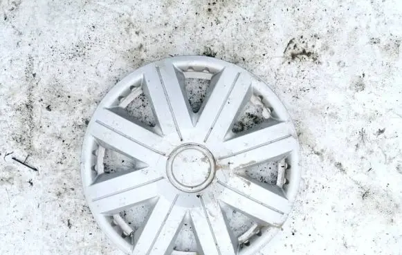 Volkswagen PASSAT B5.5 R16 wheel hub/cap/trim 