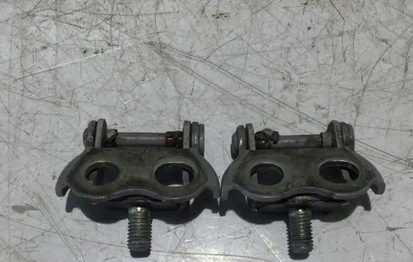 Toyota Yaris Loading door hinge set 