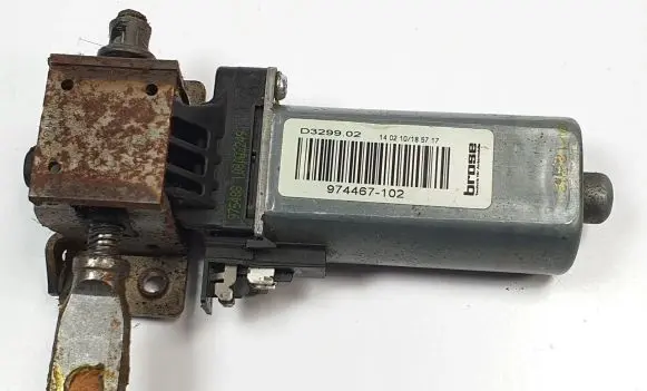 Jaguar XF X250 Seat adjustment motor 974467-102