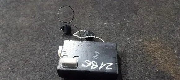 Toyota Avensis T250 Alarm control unit/module 8973220010 89732-20010