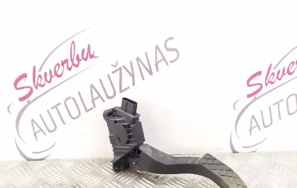 Volkswagen PASSAT B8 Accelerator throttle pedal 5Q1723503H 6PV01062111
