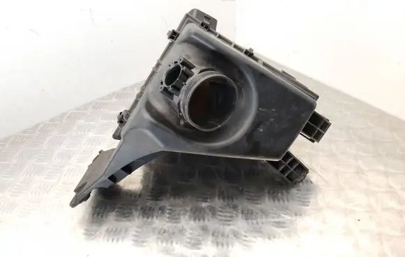 BMW Z4 E89 Air filter box 7582907