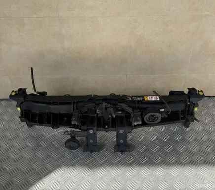 Toyota Yaris Radiator support slam panel