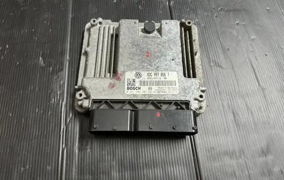 Volkswagen PASSAT B6 Engine control unit/module 03C997056T 1039S09239 0261S02207