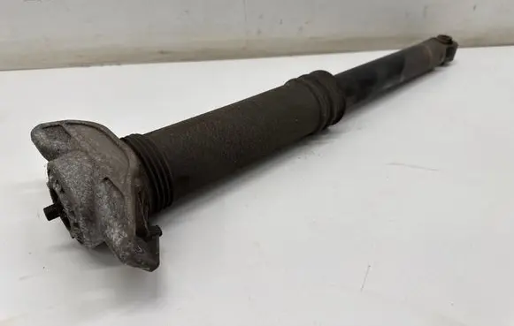 Nissan Qashqai J12 Rear shock absorber/damper 562106UA1B