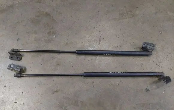 KIA Sorento Tailgate/trunk strut/damper 811813E010
