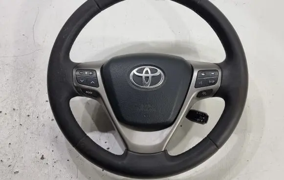 Toyota Verso Steering wheel