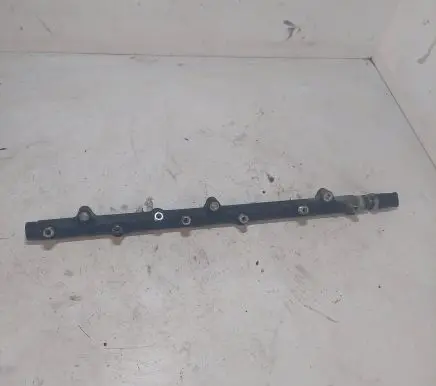 BMW 5 E39 Fuel main line pipe 0445215002