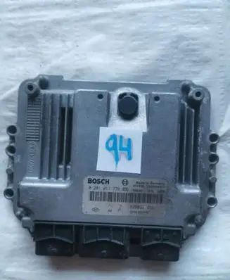 Renault Megane II Engine control unit/module 8200391966 0281011776