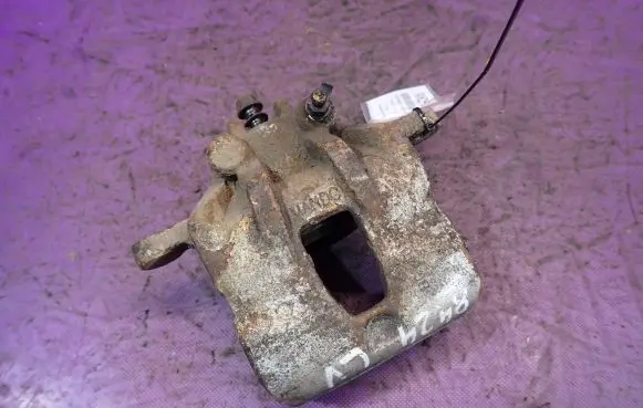 Hyundai i20 (PB PBT) Front brake caliper