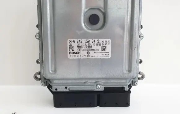 Mercedes-Benz E W211 Engine control unit/module A6421508491 0281013477