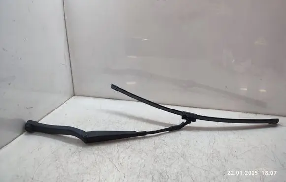 Mercedes-Benz CLS C218 X218 Front wiper blade arm