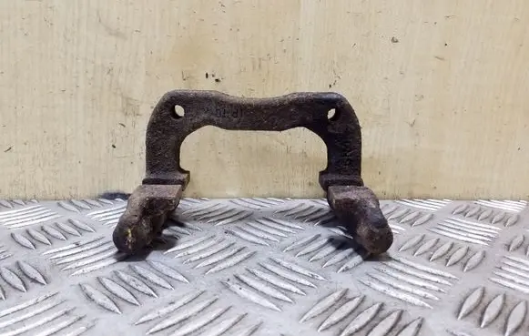 Volkswagen Polo IV 9N3 Brake caliper pad carrier rear 