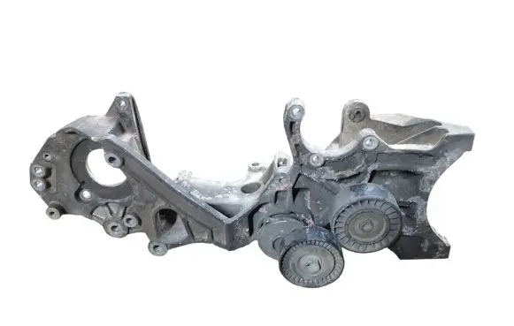 Volkswagen Crafter Power steering pump mounting bracket 03L903143L