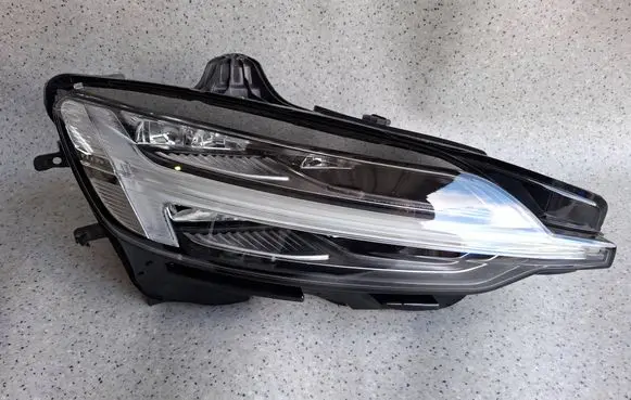 Volvo V60 Headlight/headlamp 32314149