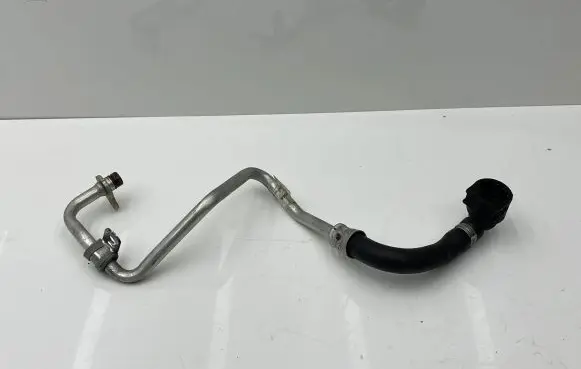 Coolant pipe/hose