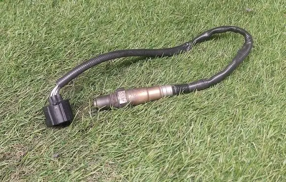 Mercedes-Benz E W212 Lambda probe sensor A0045420818 0258006747