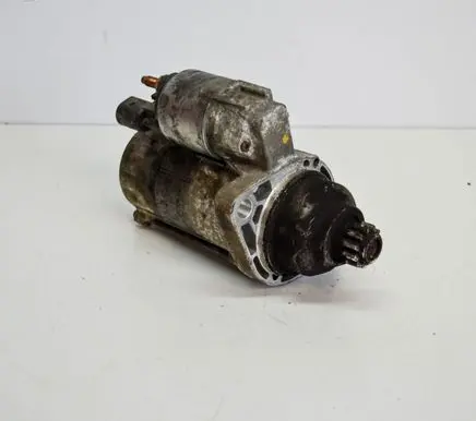 Volkswagen Touran I Starter motor 02M911023N