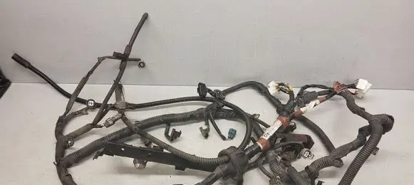 Toyota Avensis T250 Engine installation wiring loom 8212105621