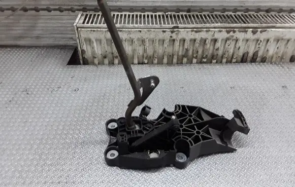 Ford Fiesta Gear shifter/selector 2S6R7C453MF
