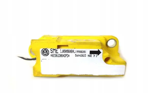 Volkswagen Golf III Airbag deployment crash/impact sensor IJ0909606AL