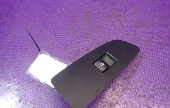 BMW 1 E81 E87 Quarter vent window switch 6935534