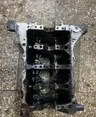 Citroen C4 I Engine block 