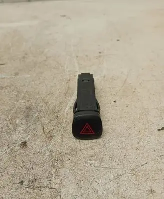 Volvo V40 Hazard light switch 9123682 12W385