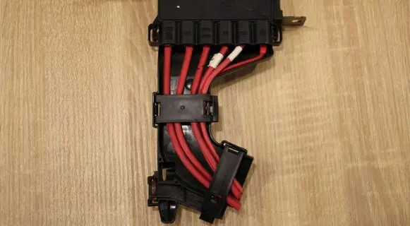 Renault Megane III Positive wiring loom V02517634413