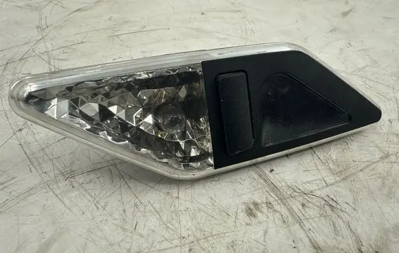 BMW 3 E46 Rear seat light 8375585
