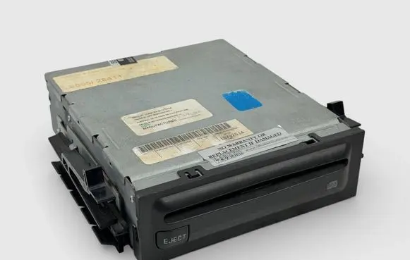 Chevrolet Tahoe CD/DVD changer 15752614 16240075