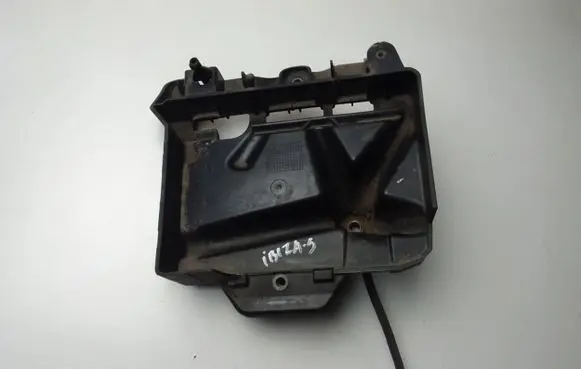 Battery bracket