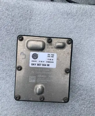 Volkswagen Tiguan Transfer box differential control unit 0AY907554M