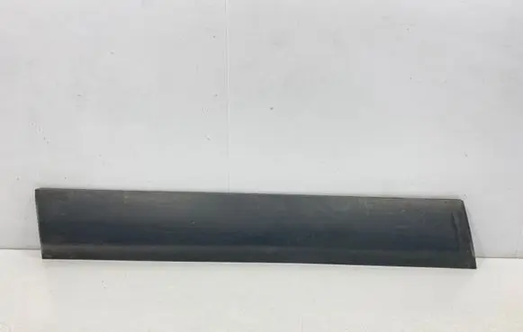 Nissan Qashqai Front door trim (molding) 80871JD00A