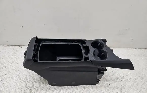 Peugeot 3008 II Center console 