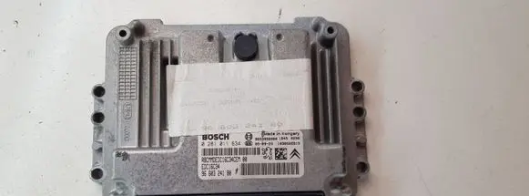 Citroen C4 I Engine control unit/module 9660324180 0281011634