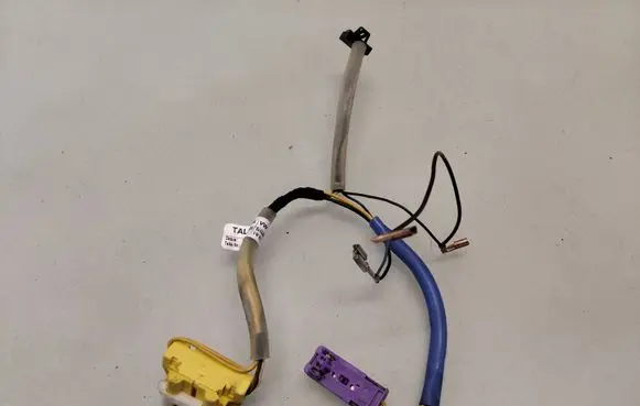 Volkswagen PASSAT B6 Airbag squib ring wiring 191107 61772400E00
