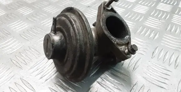 Ford Mondeo Mk III EGR valve 1S7Q9D475AD