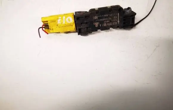 Audi A4 S4 B7 8E 8H Airbag deployment crash/impact sensor 8E0959651A