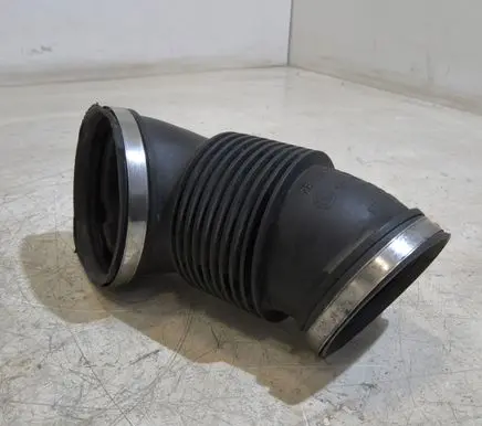BMW 5 E60 E61 Intercooler hose/pipe 583000