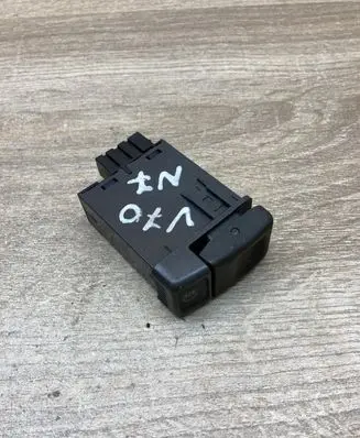 Volvo S70 V70 V70 XC Fog light switch 9148994