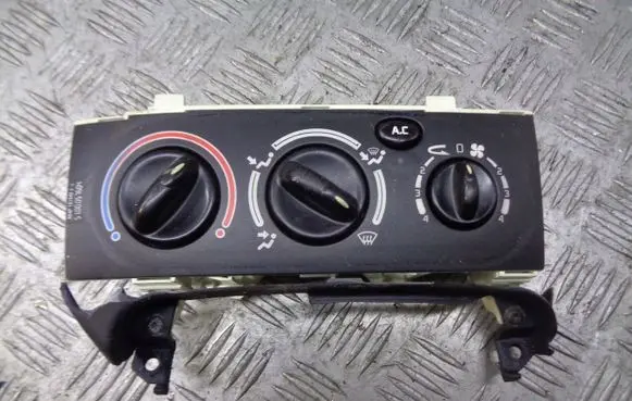 Renault Megane I Interior fan control switch 663391J