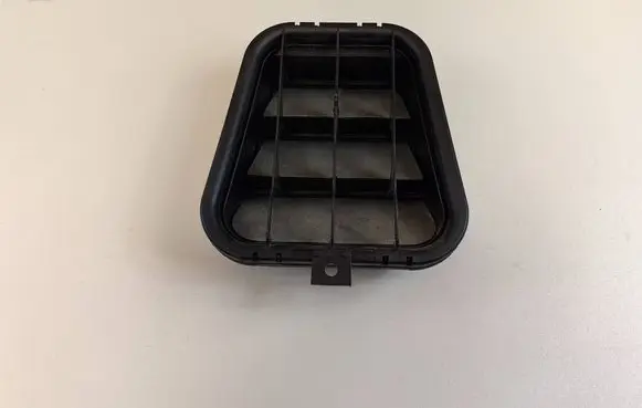 Audi Q3 8U Quarter panel pressure vent 4B0819181C