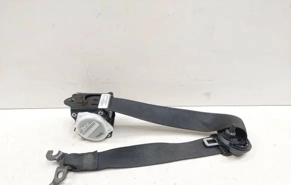 BMW X3 F25 Front seatbelt S2725843204 11B0311P0152 0713E1W1AZ