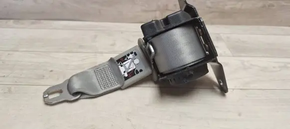 KIA Cerato Middle seatbelt (rear) 898602F210