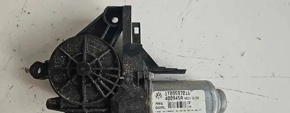 Seat Altea XL Front door window regulator motor 1T0959701B 400945A HW024SW23TX