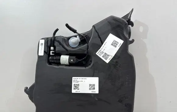 BMW Z4 g29 Windshield washer fluid reservoir/tank 7454448
