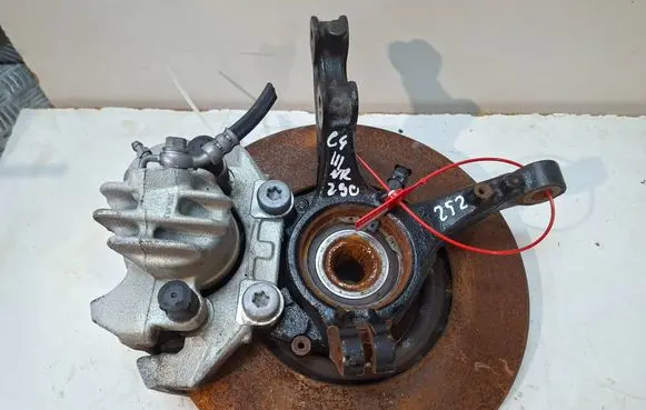 Citroen C4 III e-C4 Front wheel hub spindle knuckle S27612290
